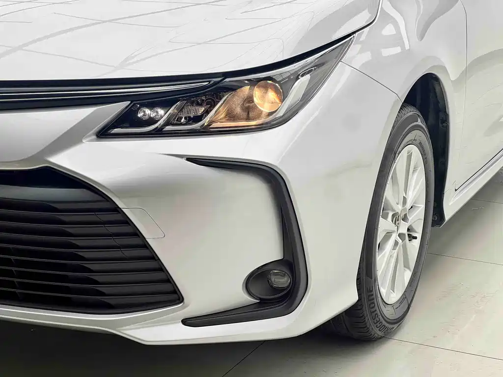 Toyota Corolla — миниатюра 8