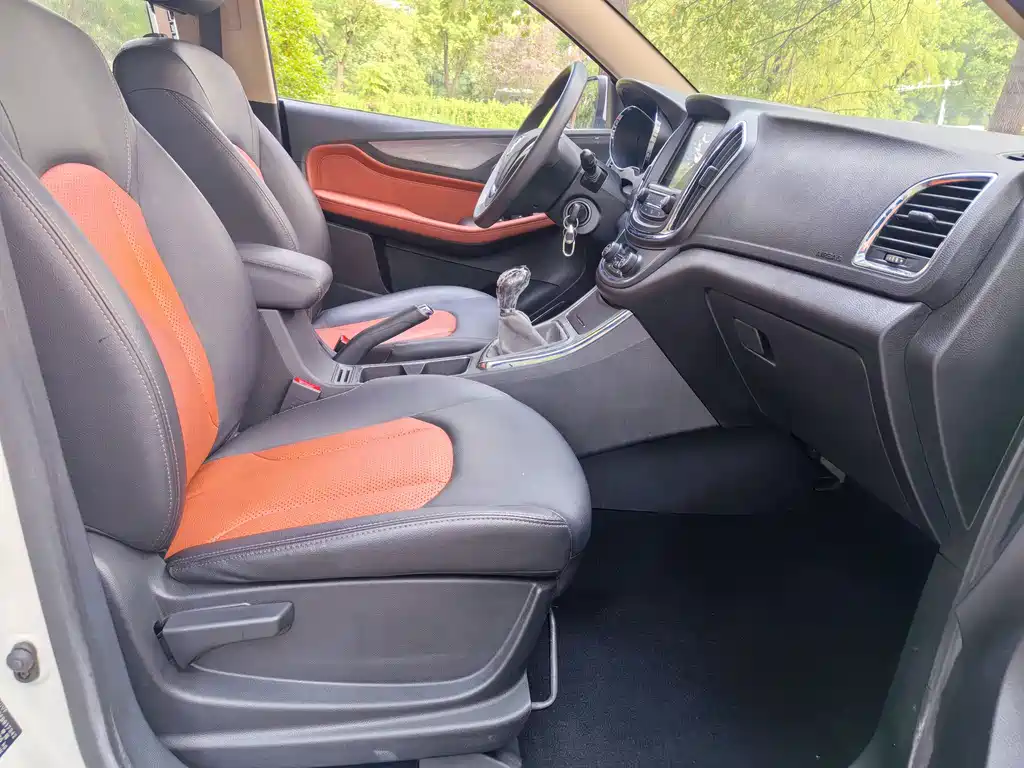 Baojun 560 — миниатюра 11
