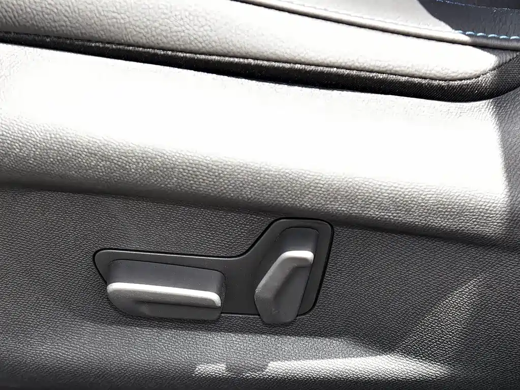 Peugeot 308 — миниатюра 12