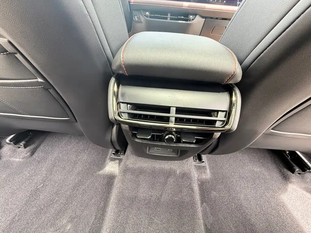Ford Mondeo — миниатюра 17