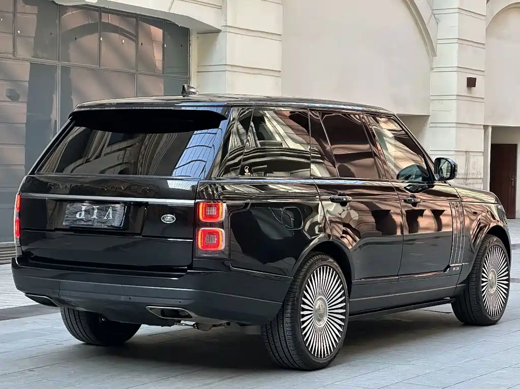 Land Rover Range Rover — миниатюра 4