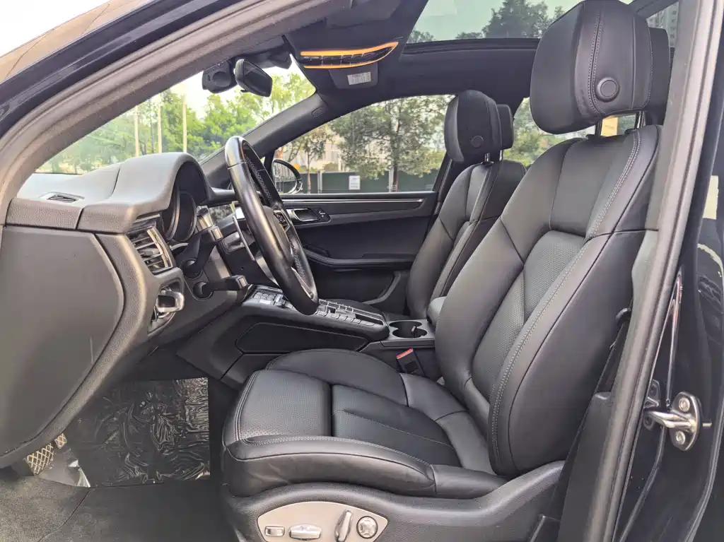 Porsche Macan — миниатюра 9