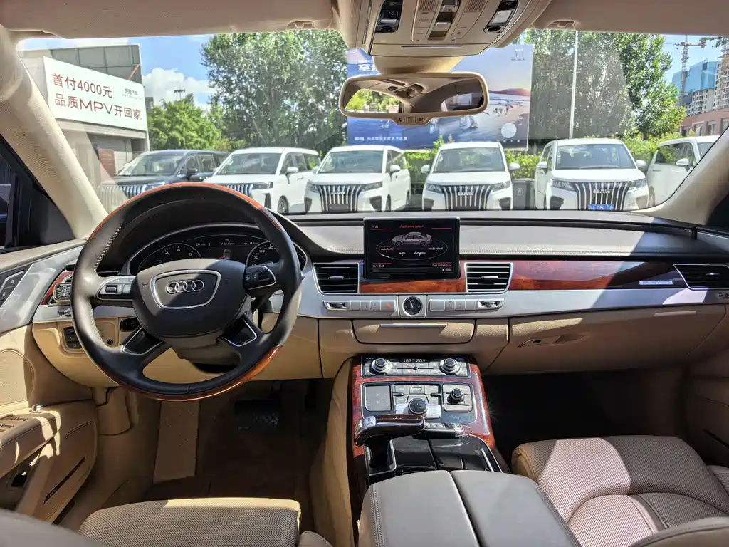 Audi A8 — миниатюра 6