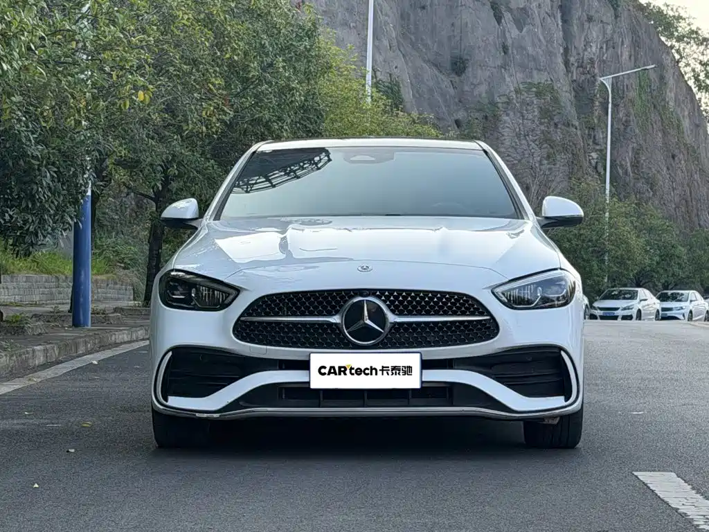 Mercedes-Benz C-Class — миниатюра 2