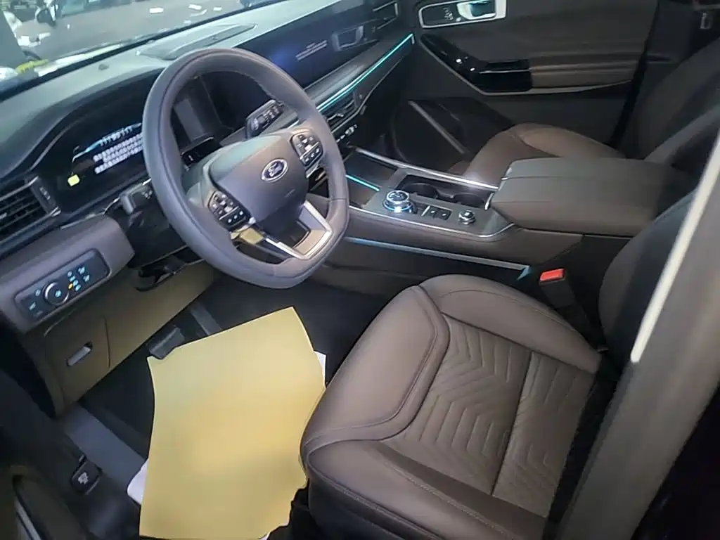 Ford Explorer — миниатюра 16