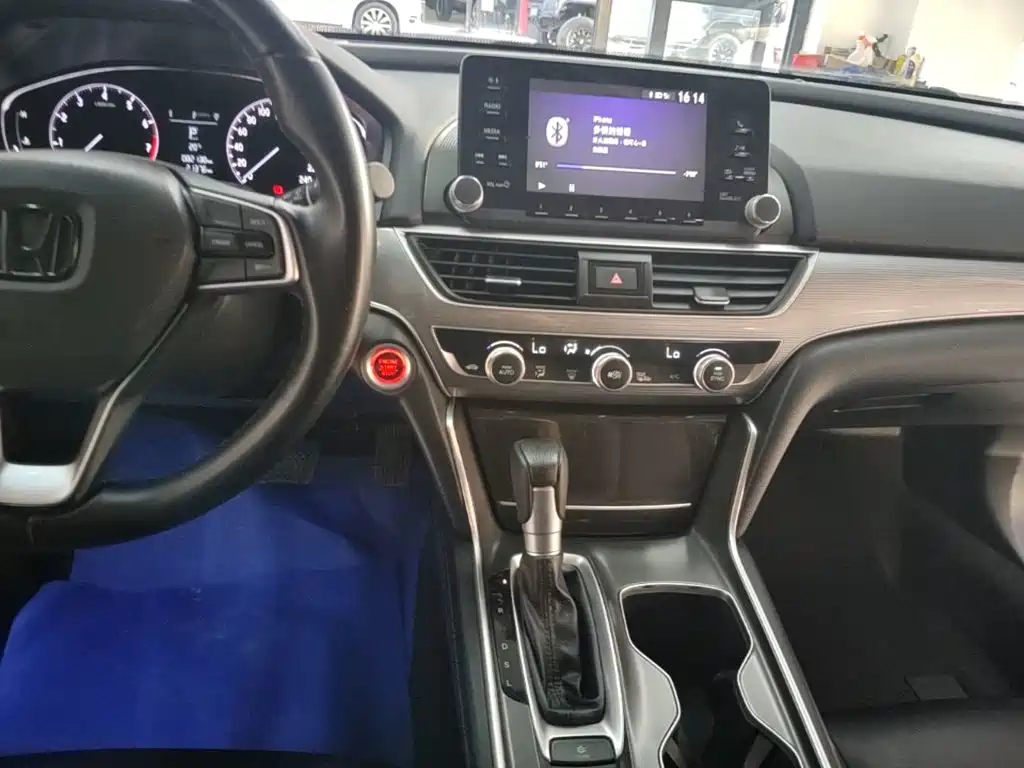 Honda Accord — миниатюра 13