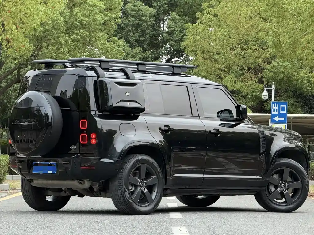 Land Rover Defender — миниатюра 4