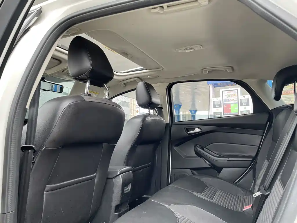 Ford Focus — миниатюра 14