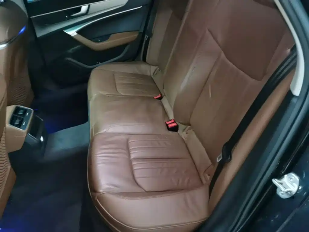 Audi A6L — миниатюра 24