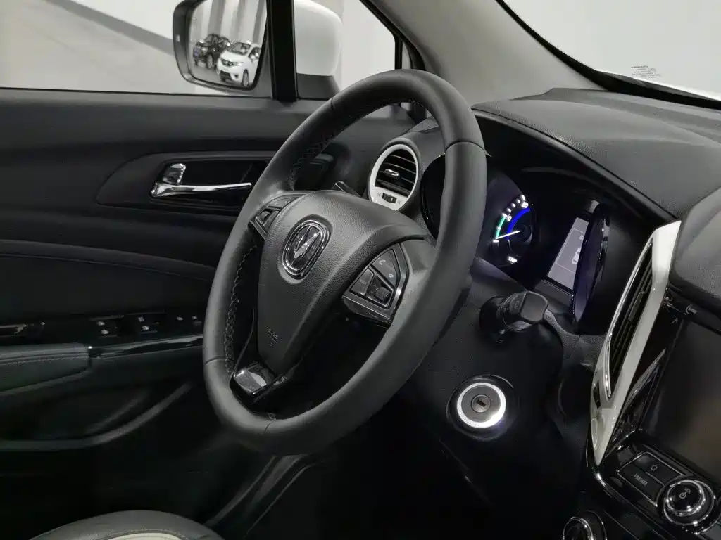 Changan CS15EV — миниатюра 22