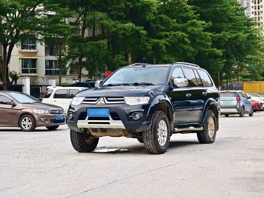 Mitsubishi Pajero Sport