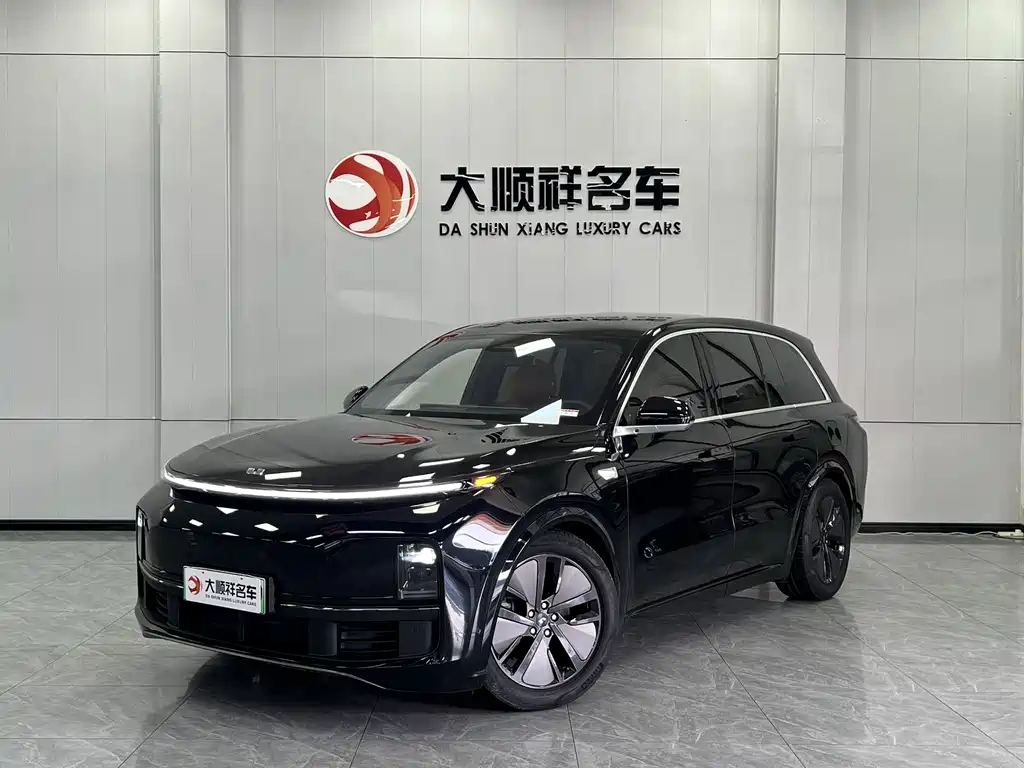 Li Auto Li L8 2025