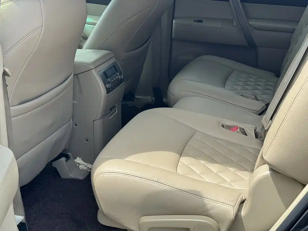 Toyota Highlander — миниатюра 17