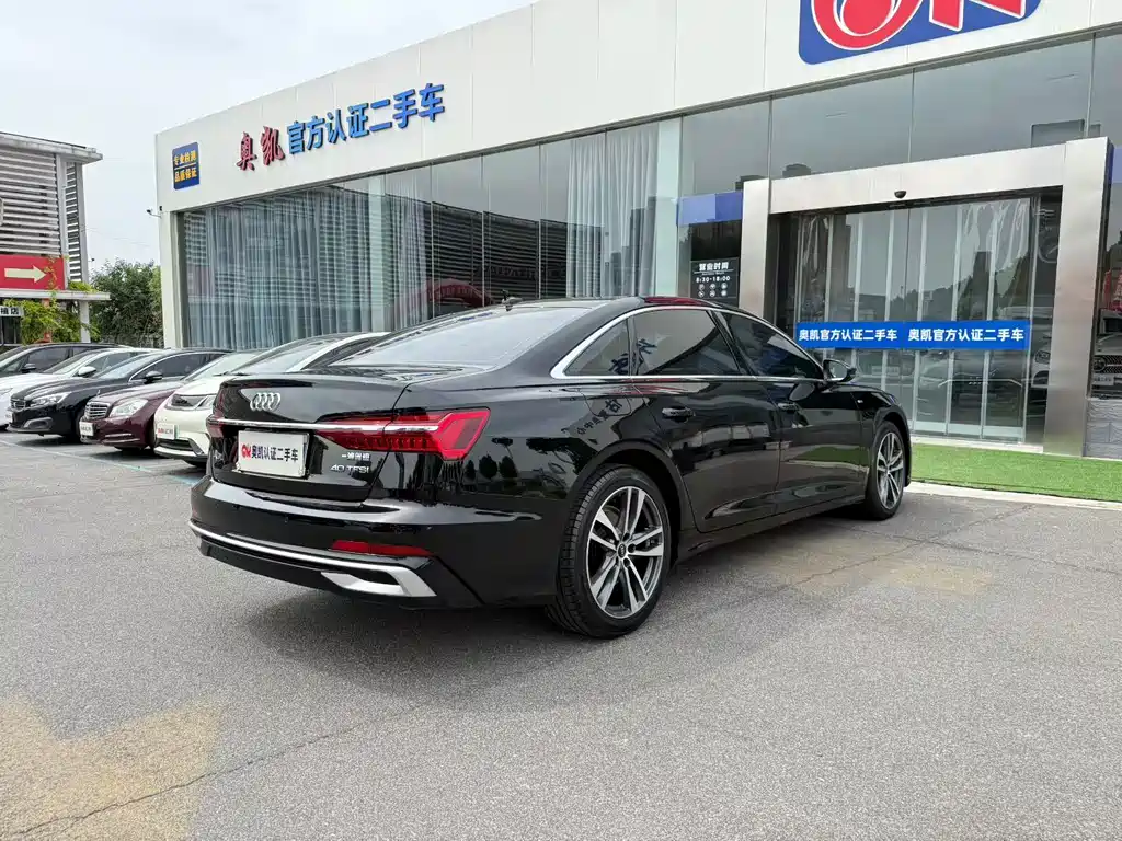 Audi A6L 2023 40 TFSI Luxury