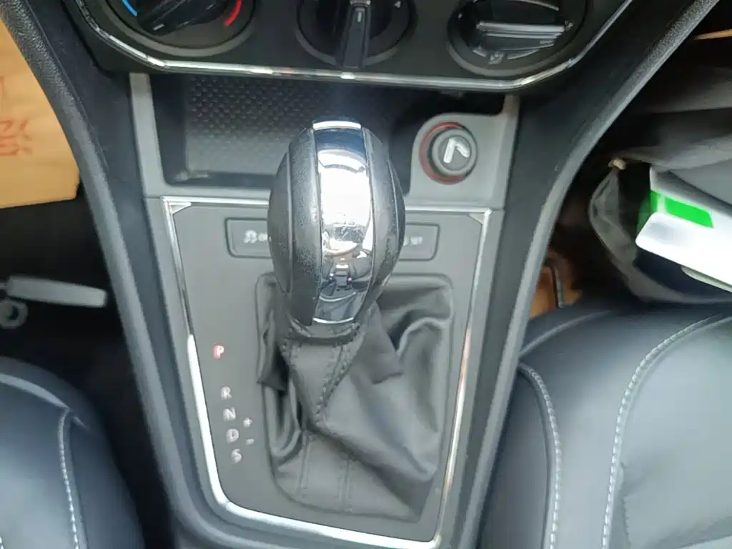 Volkswagen Lavida — миниатюра 14