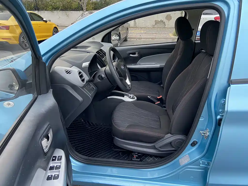 Changan Benben E-Star — миниатюра 7