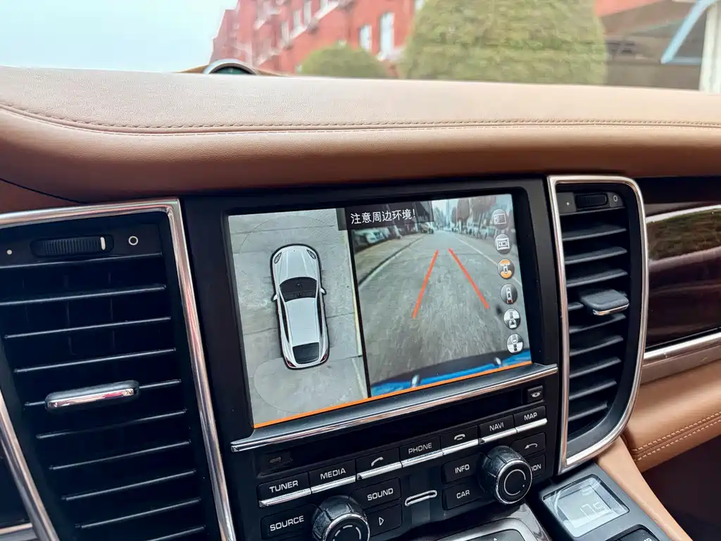 Porsche Panamera — миниатюра 9