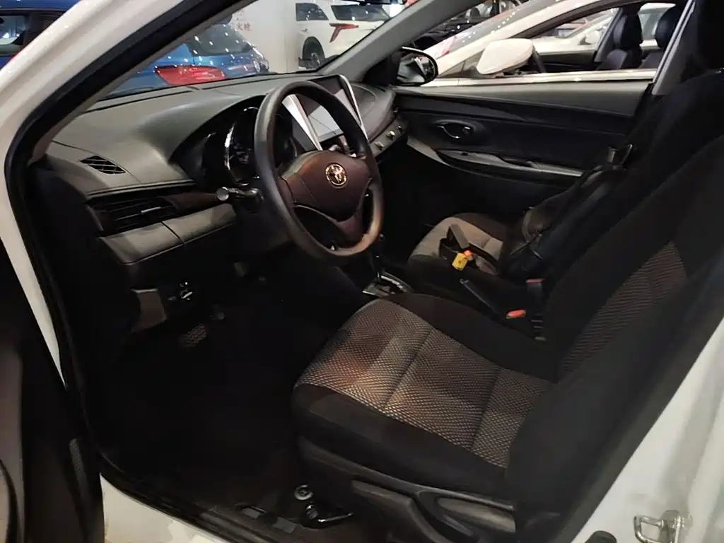Toyota Vios FS — миниатюра 15