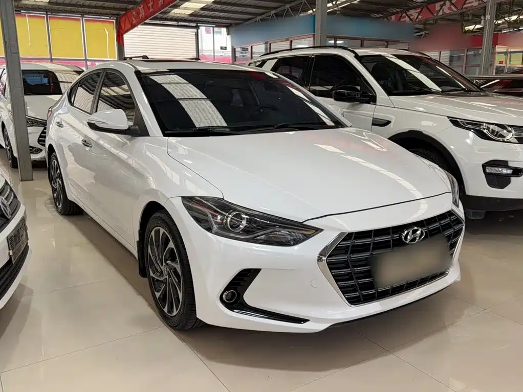 Hyundai Elantra — миниатюра 4