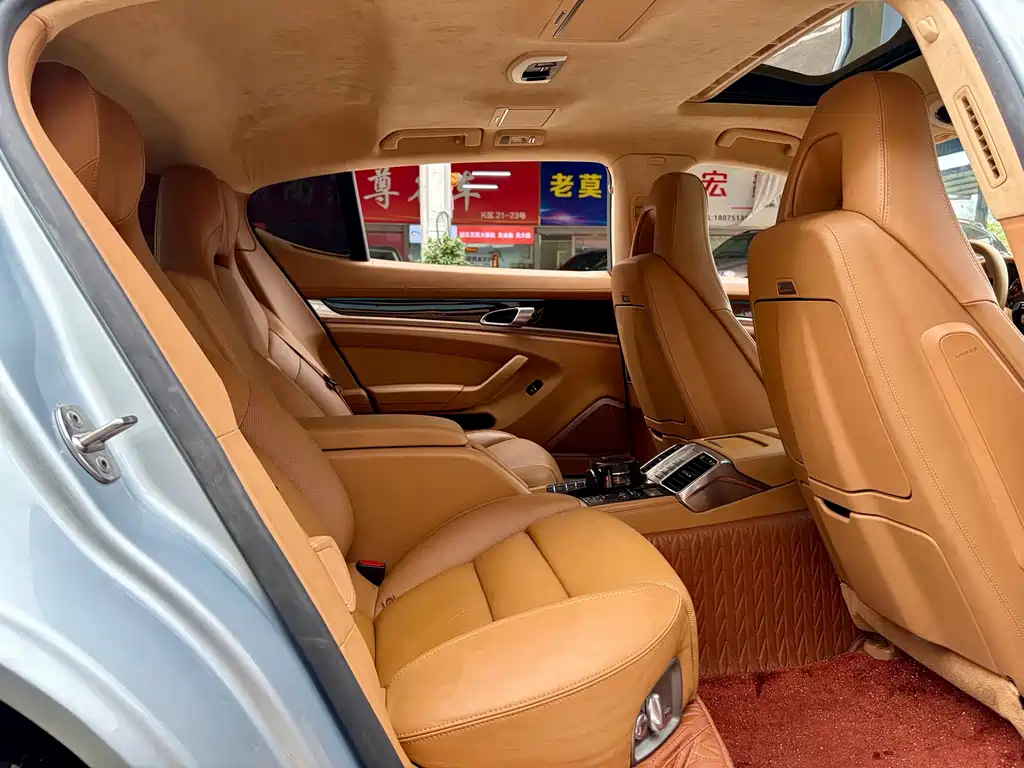 Porsche Panamera — миниатюра 12