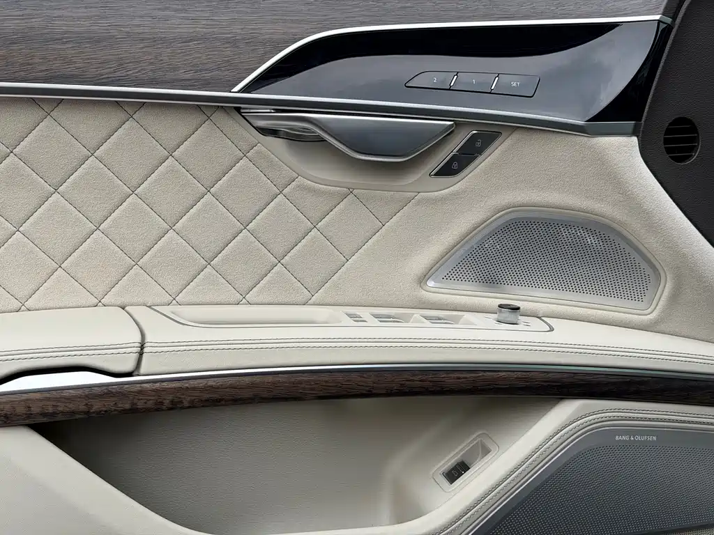 Audi A8 — миниатюра 17