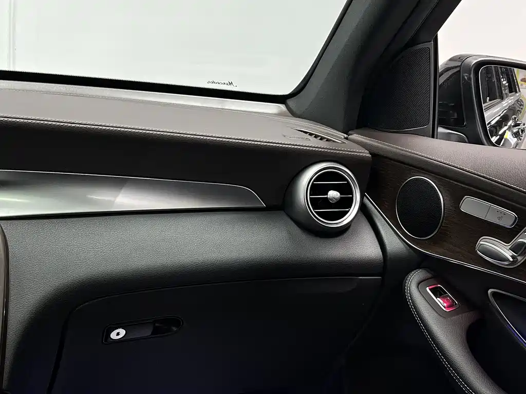 Mercedes-Benz GLC — миниатюра 19