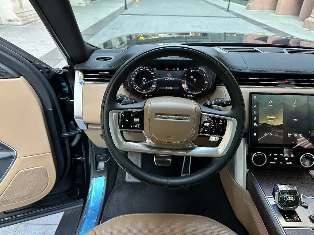 Land Rover Range Rover — миниатюра 17