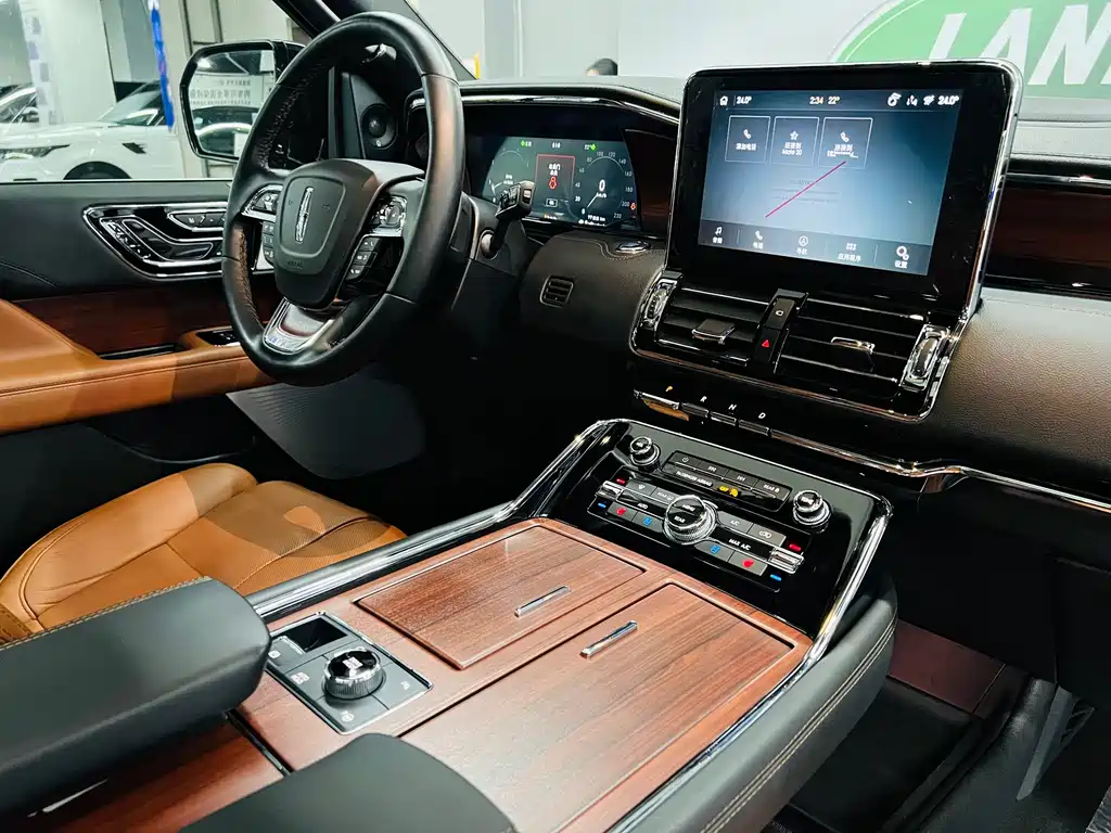 Lincoln Navigator — миниатюра 5