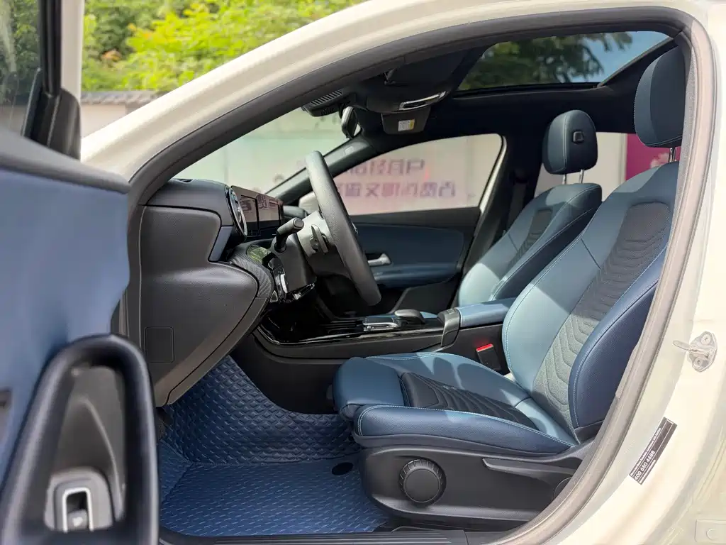 Mercedes-Benz A-Class — миниатюра 12