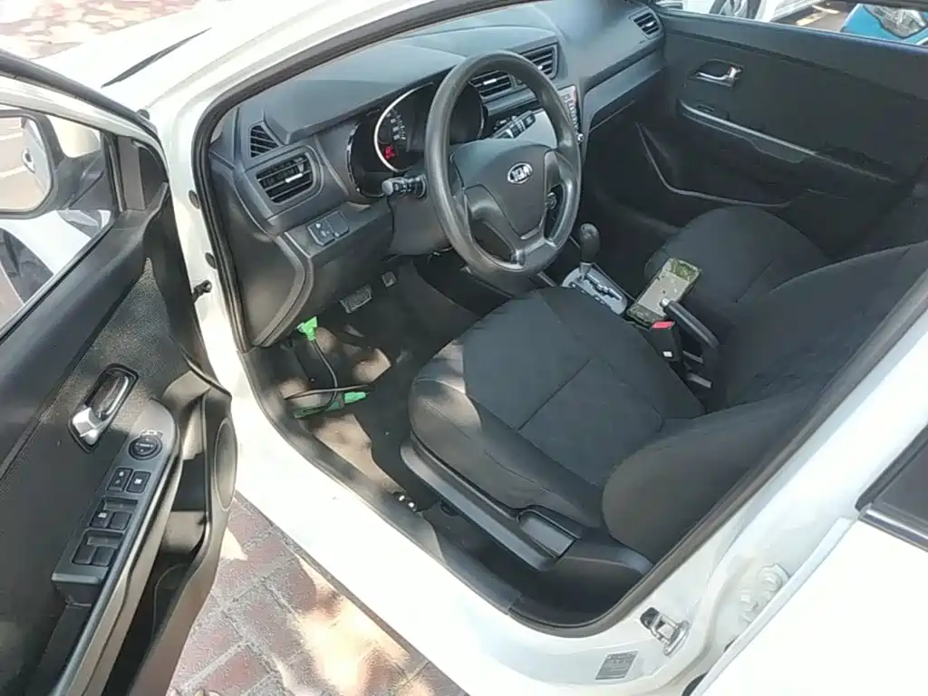 Kia K2 — миниатюра 16