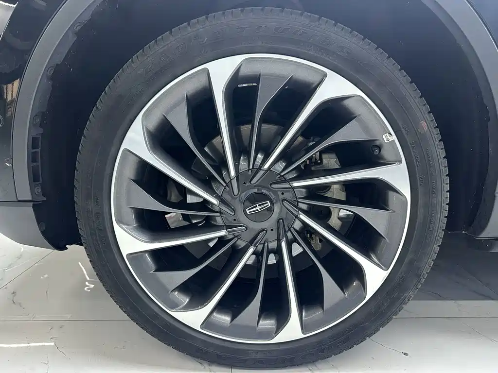 Lincoln Aviator — миниатюра 22
