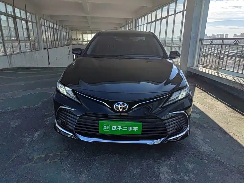 Toyota Camry — миниатюра 3