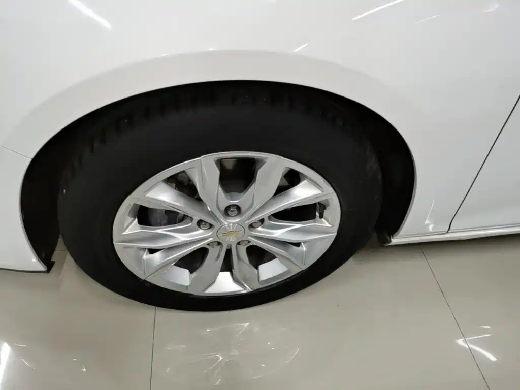 Chevrolet Malibu XL — миниатюра 23