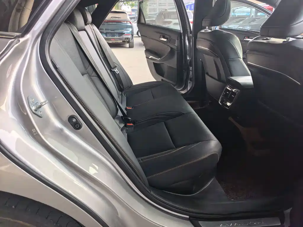 Toyota Avalon — миниатюра 5