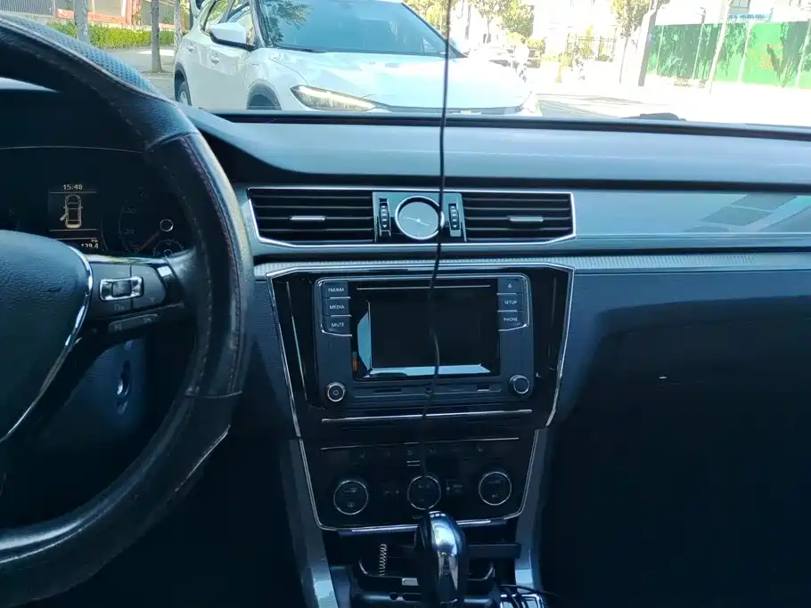 Volkswagen Passat — миниатюра 13