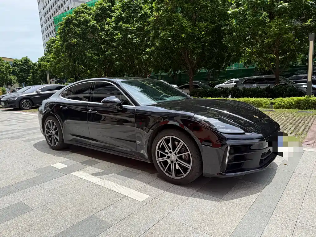 Porsche Panamera — миниатюра 3