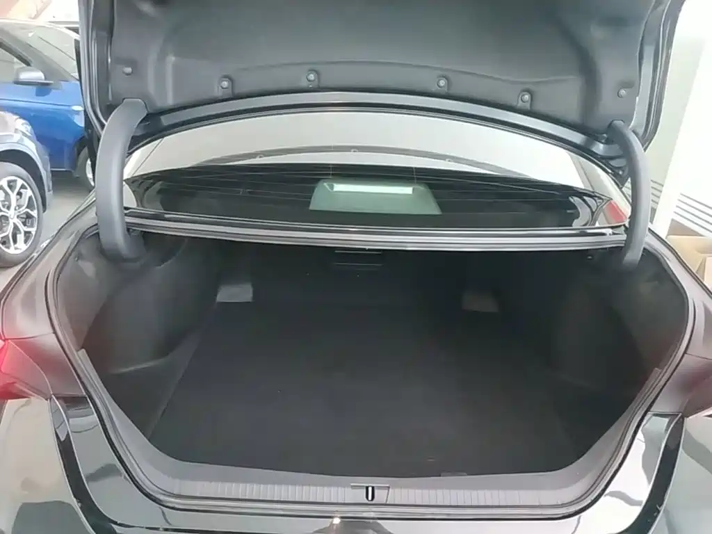 Toyota Avalon — миниатюра 19