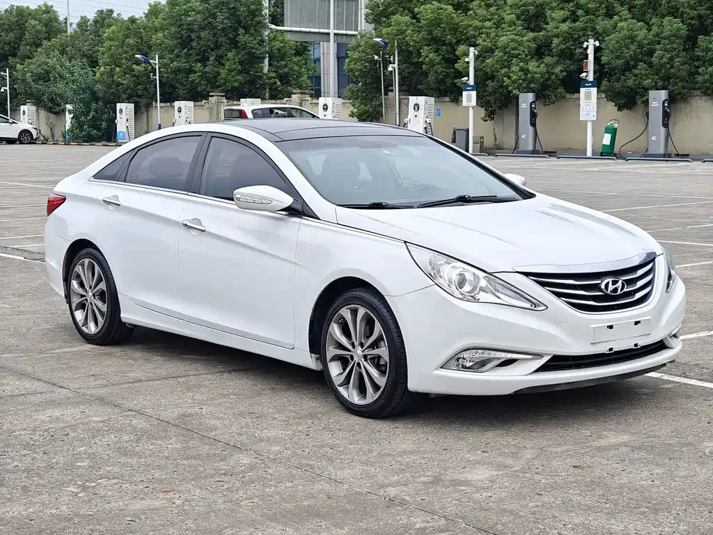 Hyundai Sonata — миниатюра 3