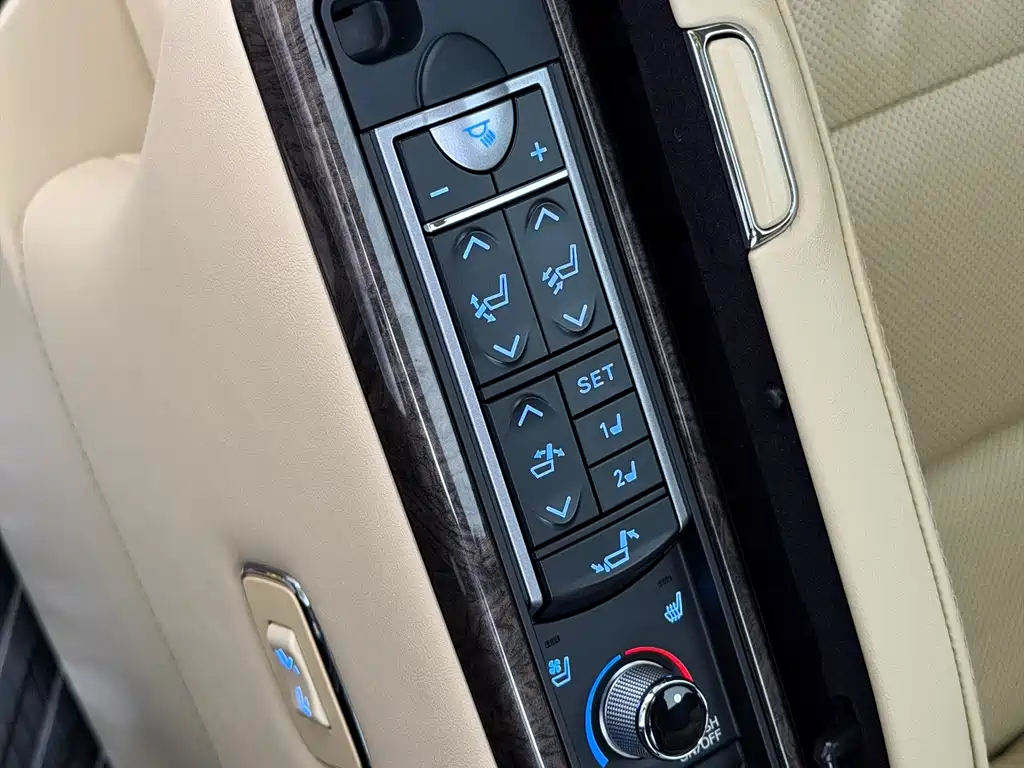 Toyota Alphard — миниатюра 15