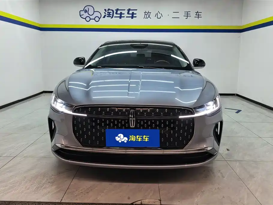 Lincoln Z 2022 i