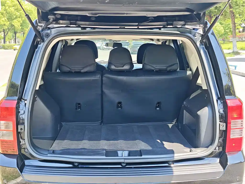 Jeep Patriot — миниатюра 12