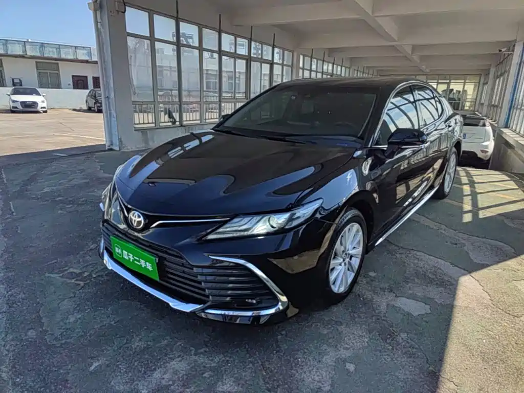 Toyota Camry — миниатюра 2