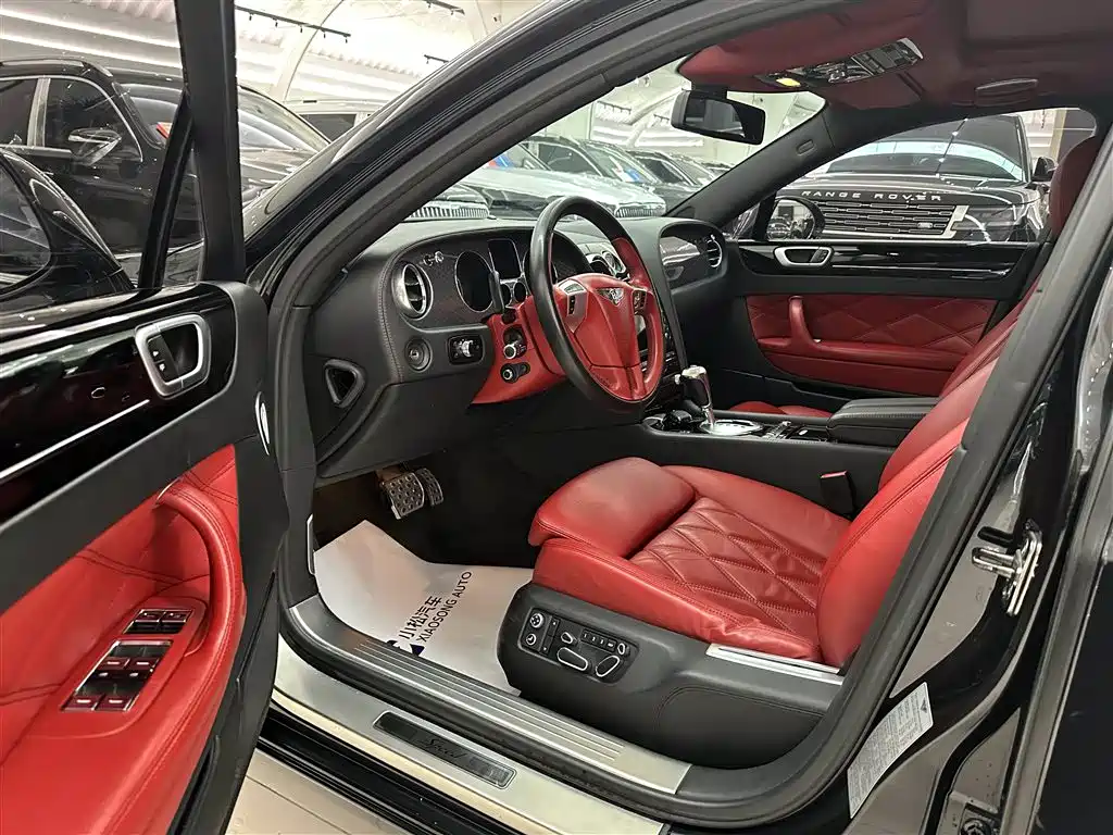 Bentley Flying Spur 2010 6.0T мест
