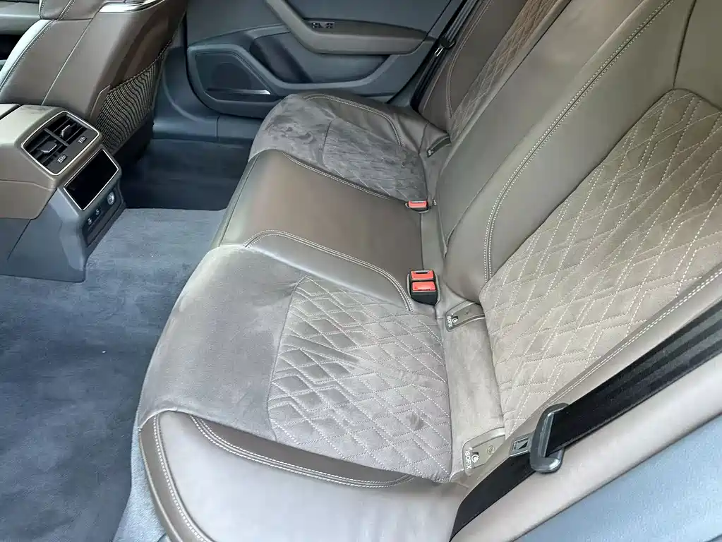 Audi A7L — миниатюра 16