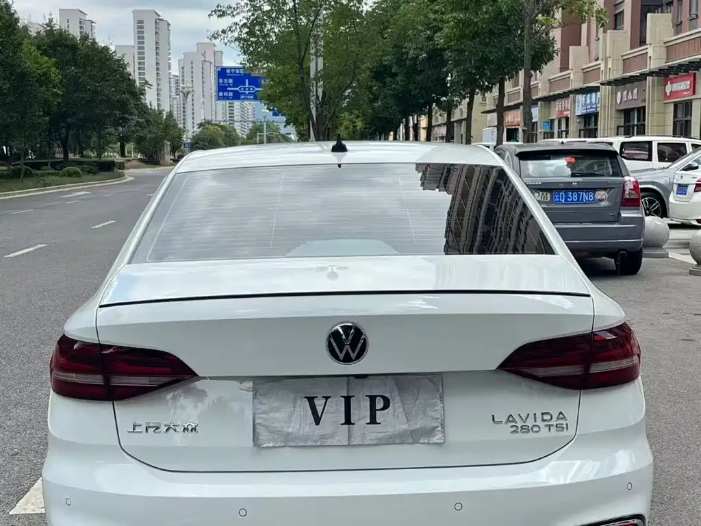 Volkswagen Lavida — миниатюра 8