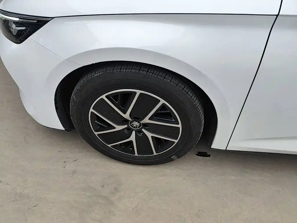 BYD Qin L — миниатюра 23