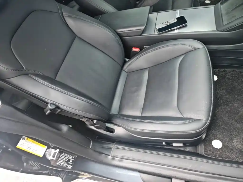 Tesla Model 3 — миниатюра 25