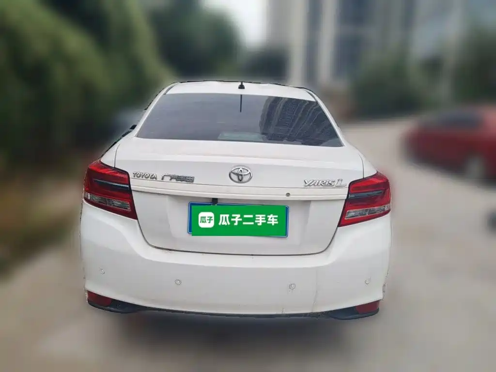 Toyota Yaris L — миниатюра 3