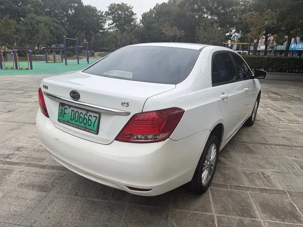 BYD e5 — миниатюра 11