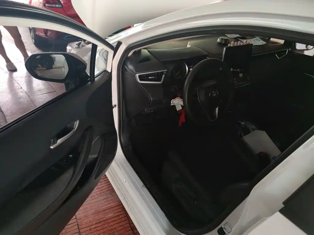 Toyota Corolla — миниатюра 12